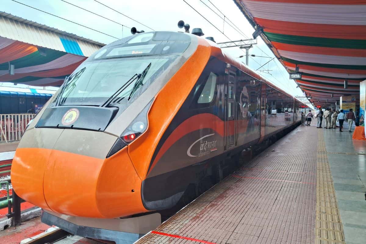 Vande Bharat, Rajdhani, Tejas Affected: New Jalpaiguri Signalling Work | वंदे भारत, राजधानी, तेजस ट्रेनें प्रभावित: न्यू जलपाईगुड़ी में सिग्नलिंग कार्य