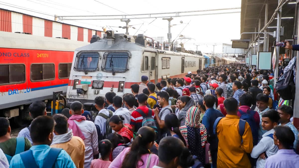 Southern Railway Achieves Record Occupancy on Special Trains | दक्षिणी रेलवे की विशेष ट्रेनों में रिकॉर्ड यात्री अधिभोग