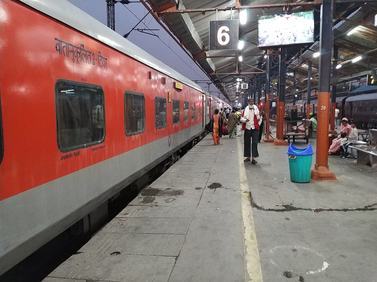Padmavat Express (14208) Route & Timetable | पद्मावत एक्सप्रेस: दिल्ली से माँ बेल्हा देवी धाम प्रतापगढ़ यात्रा गाइड