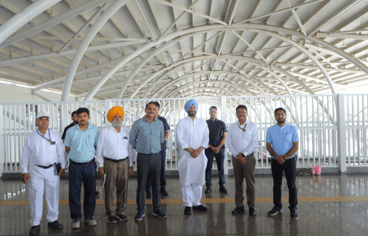 Ravneet Singh Bittu Inspects Jalandhar Cantt Station Ahead of PM Modi's Visit | पीएम मोदी के दौरे से पहले रेल राज्य मंत्री रविनीत सिंह बिट्टू ने जालंधर कैंट स्टेशन का निरीक्षण किया