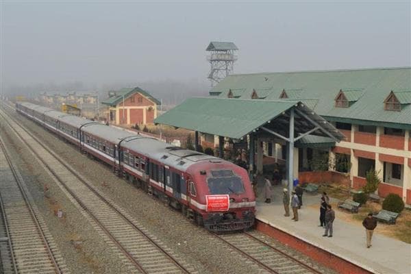 Banihal-Baramulla Route: 15-Day Track Maintenance, 3 Trains Cancelled | बनिहाल-बारामूला रूट पर 15 दिन का ट्रैक रखरखाव, 3 ट्रेनें रद्द